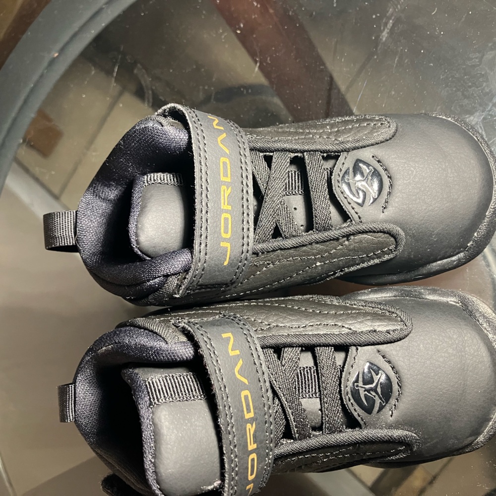 Baby shoes